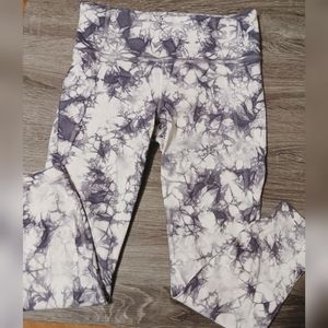 Athlete Fitted marble print leggings